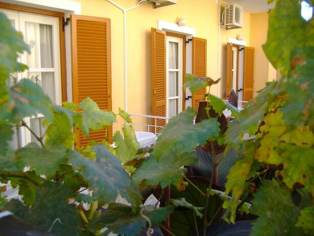 Imagen general del Hotel Rantos Apartments, Corfu. Foto 7