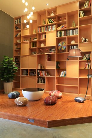 Imagen de los interiores del Hotel Raofoge Resort Hotel. Foto 18