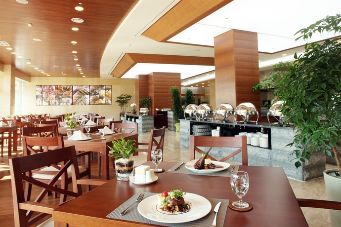 Imagen del bar/restaurante del Hotel Raon and Resort. Foto 3
