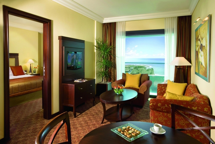 Imagen de los interiores del Hotel Raouché Arjaan By Rotana. Foto 15