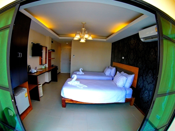 Imagen de la habitación del Hotel Rapeepong Resort Nanthai. Foto 7