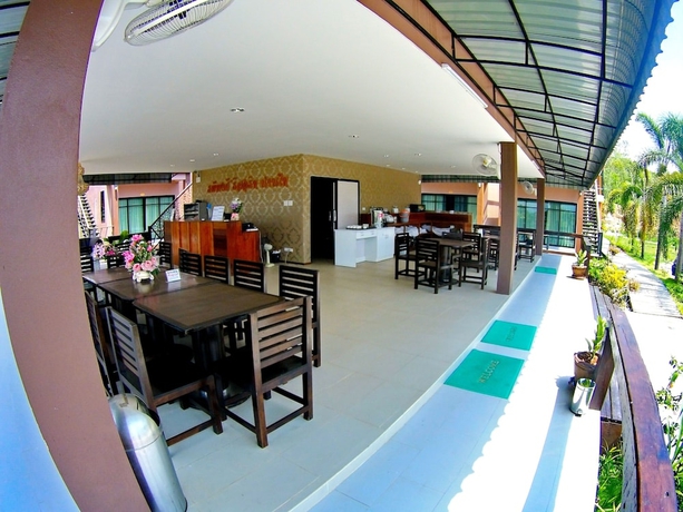 Imagen de los interiores del Hotel Rapeepong Resort Nanthai. Foto 18