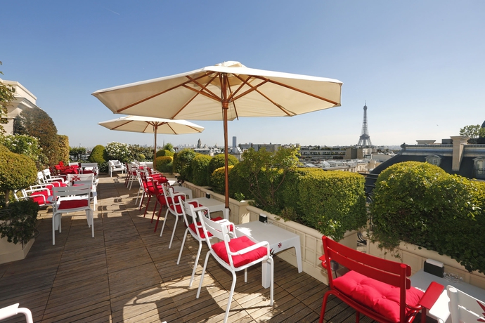 Imagen de los exteriores del Hotel Raphael, Arco del Triunfo-El&iacute;seo. Foto 12