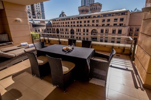 Imagen de la habitación del Hotel Raphael Suites. Foto 9