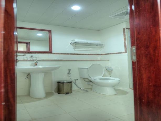 Imagen de la habitación del Hotel Raphael's. Foto 6