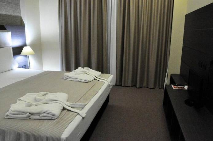 Imagen de la habitación del Hotel Rapos Resort Hotel. Foto 6