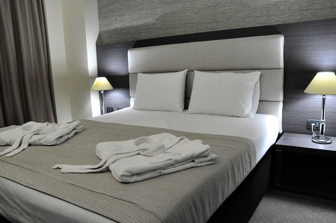 Imagen de la habitación del Hotel Rapos Resort Hotel. Foto 18