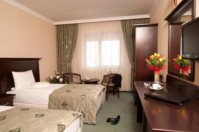 Imagen de la habitación del Hotel Rapsodia City Center. Foto 4