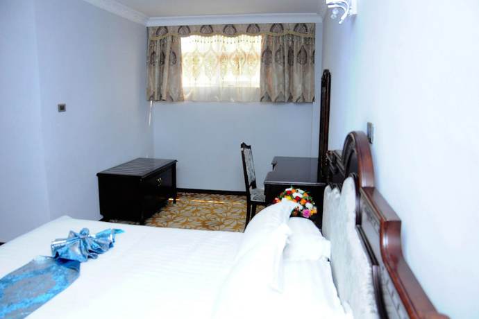 Imagen de la habitación del Hotel Ras Amba. Foto 15