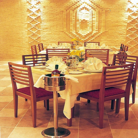 Imagen del bar/restaurante del Hotel Ras El Ain. Foto 9