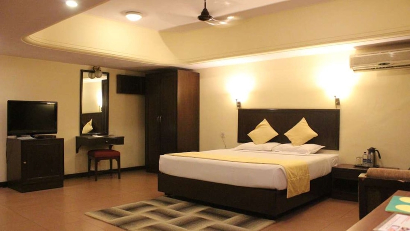 Imagen de la habitación del Hotel Ras Resorts. Foto 9