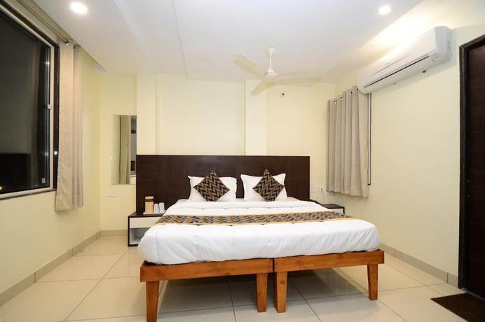 Imagen de la habitación del Hotel Rashika Palace. Foto 13