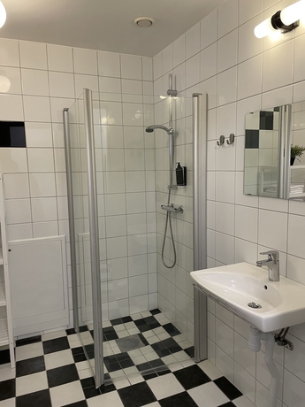 Imagen de la habitación del Hotel Rasta Brom&ouml;lla. Foto 13