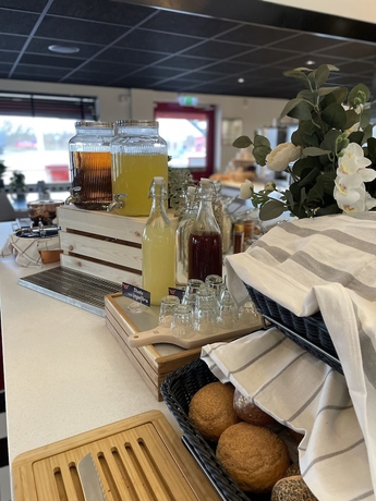 Imagen del bar/restaurante del Hotel Rasta Brom&ouml;lla. Foto 7