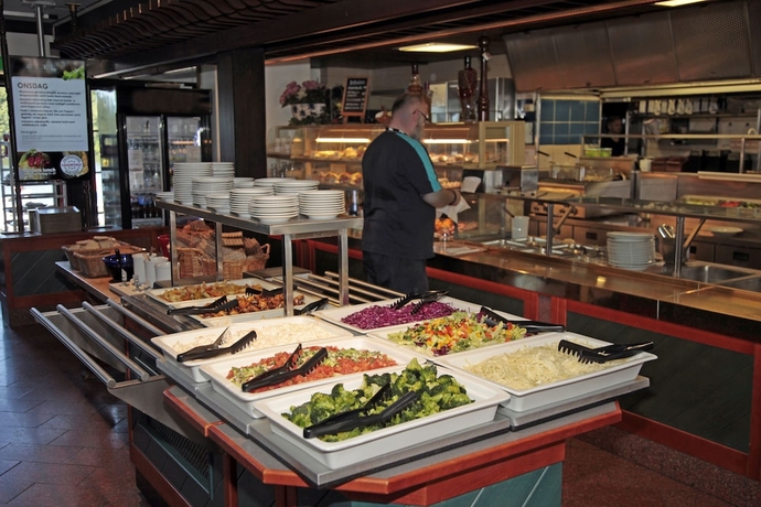 Imagen del bar/restaurante del Hotel Rasta Lilla Edet. Foto 2