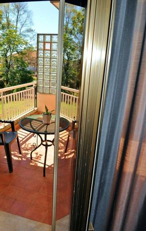 Imagen de la habitación del Hotel Rasula Alta. Foto 7