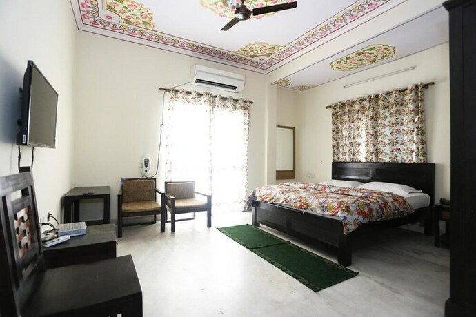 Imagen de la habitación del Hotel Ratan Niwas. Foto 26