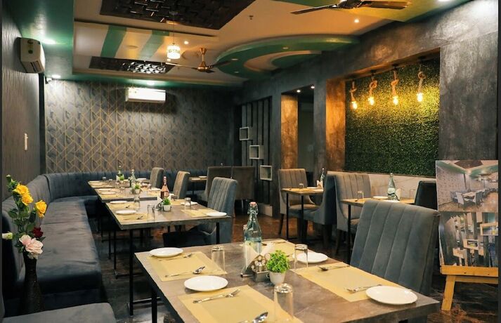 Imagen del bar/restaurante del Hotel Ratan Palace. Foto 17