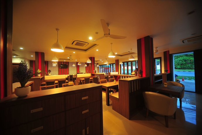 Imagen del bar/restaurante del Hotel Ratana Rassada. Foto 2