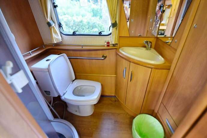 Imagen de la habitación del Hotel Ratcha Farm. Foto 13