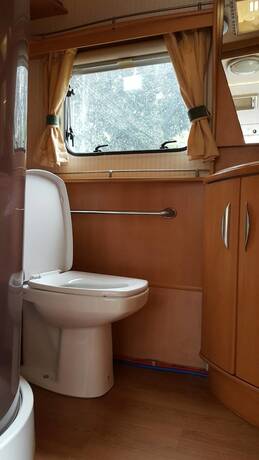 Imagen de la habitación del Hotel Ratcha Farm. Foto 16