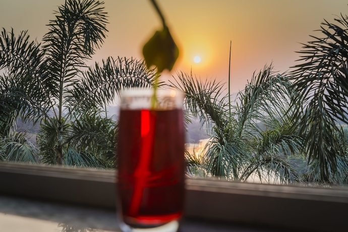 Imagen del bar/restaurante del Hotel Ratnaa Resort. Foto 4