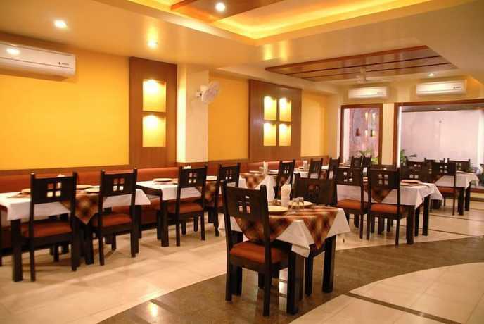 Imagen del bar/restaurante del Hotel Ratnawali, JAIPUR. Foto 2