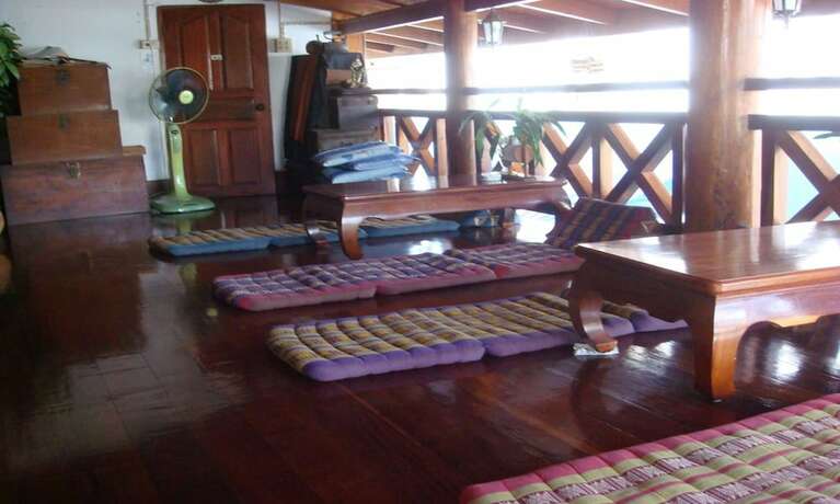 Imagen de la habitación del Hotel Rattana Guesthouse. Foto 19