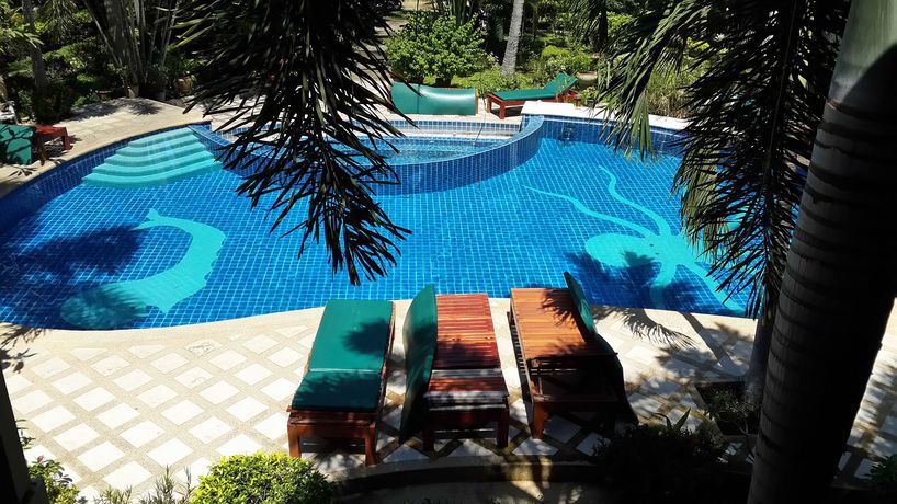 Imagen de la piscina del Hotel Rattana Guesthouse and Bungalow. Foto 15