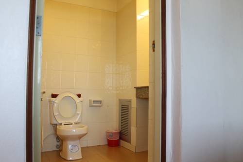 Imagen de la habitación del Hotel Rattana Park. Foto 5