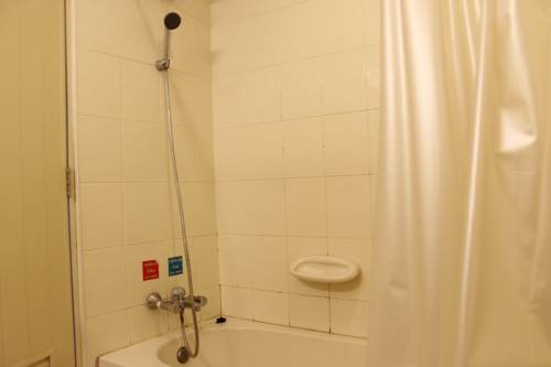 Imagen de la habitación del Hotel Rattana Park. Foto 8