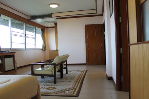 Imagen de la habitación del Hotel Rattana Park. Foto 16