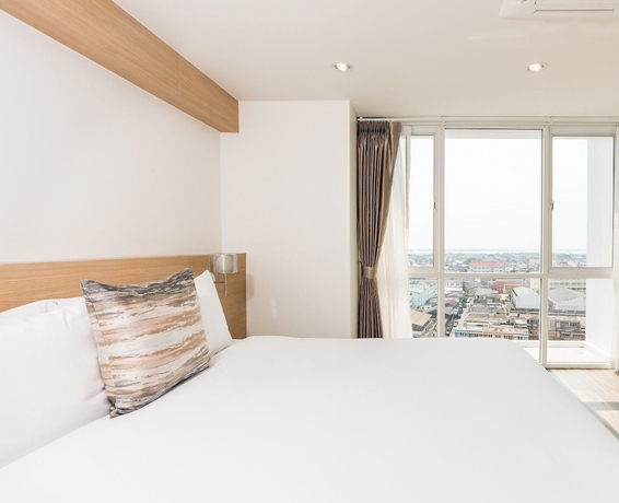 Imagen de la habitación del Hotel Rattanachol. Foto 10