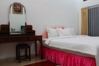 Imagen de la habitación del Hotel Ratu. Foto 11