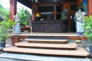 Imagen general del Hotel Ratu. Foto 2