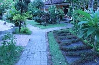 Imagen general del Hotel Ratu. Foto 7