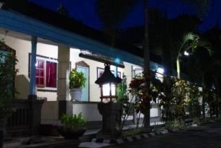 Imagen general del Hotel Ratu. Foto 8