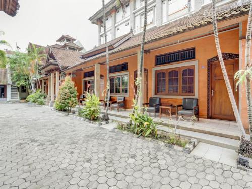 Imagen general del Hotel Ratu. Foto 6