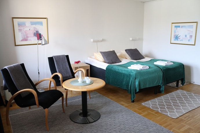 Imagen de la habitación del Hotel R&auml;ddningsskolans l&auml;genhetshotell. Foto 15