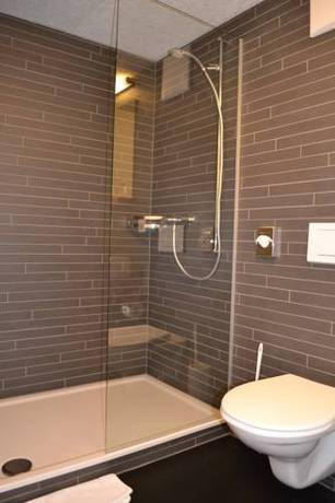 Imagen de la habitación del Hotel R&auml;tia. Foto 10