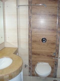 Imagen de la habitación del Hotel Raunak International. Foto 8