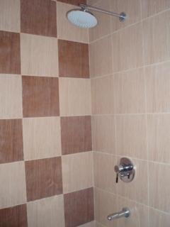Imagen de la habitación del Hotel Raunak Plaza. Foto 9