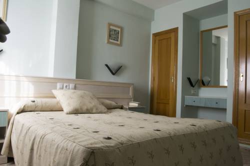 Imagen de la habitación del Hotel Rausan. Foto 13