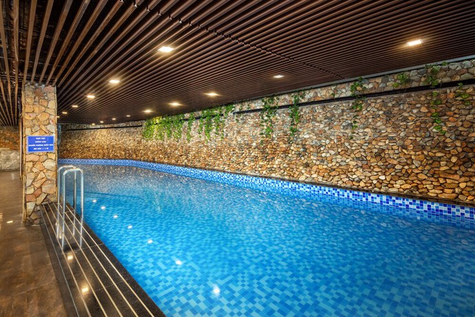Imagen de la piscina del Hotel Ravatel Style Bac Giang. Foto 20