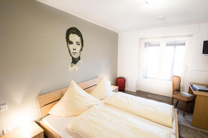 Imagen de la habitación del Hotel Rave. Foto 5