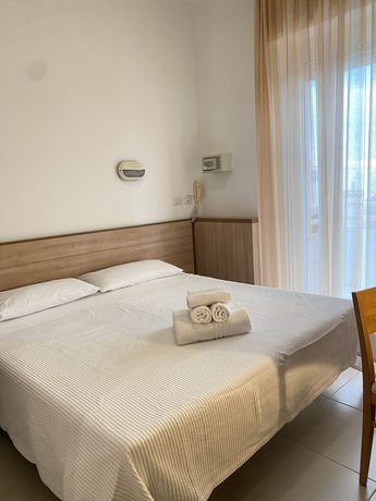 Imagen de la habitación del Hotel Ravello Rimini. Foto 7