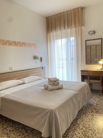 Imagen de la habitación del Hotel Ravello Rimini. Foto 14