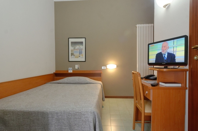 Imagen de la habitación del Hotel Ravenna. Foto 8