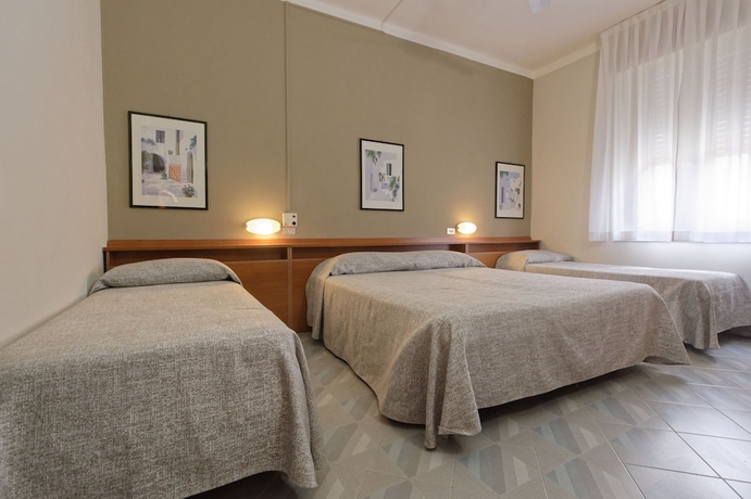 Imagen de la habitación del Hotel Ravenna. Foto 10