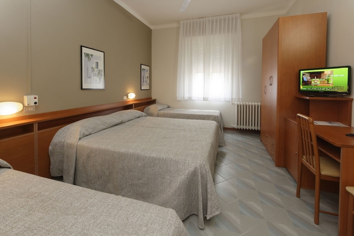 Imagen de la habitación del Hotel Ravenna. Foto 11